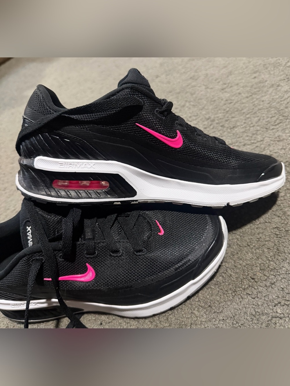 Nike AIRMAX Women’s Black Athletic Shoes with Hot Pink Swoosh